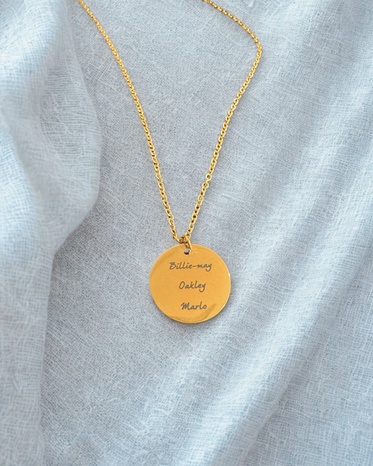 The circle name necklace